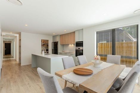 Photo of property in 18 Rushland Road, Jacks Point, 9371