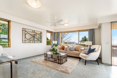 Photo of property in 10 Sunset Road, Unsworth Heights, Auckland, 0632