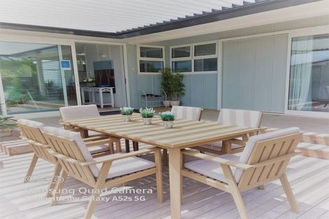 Photo of property in 27 Hona Street, Waikanae Beach, Waikanae, 5036