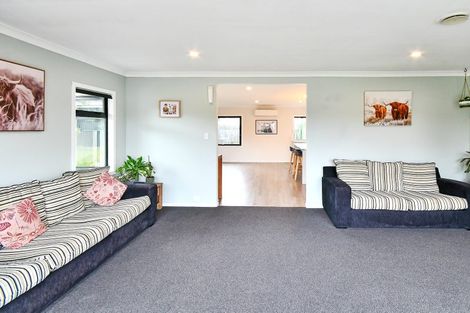 Photo of property in 516a Great South Road, Rosehill, Papakura, 2113