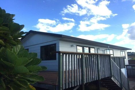 Photo of property in 9a Ngahere Views, Orewa, 0931