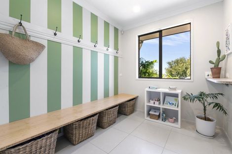 Photo of property in 64 Balboa Drive, Matakatia, Whangaparaoa, 0930