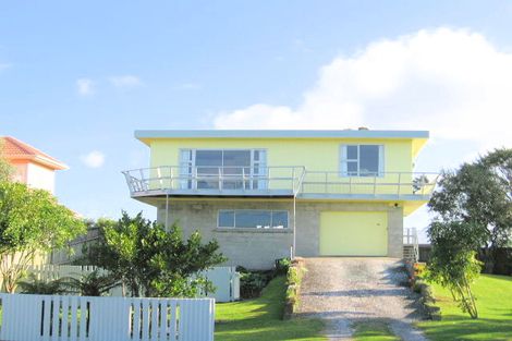 Photo of property in 1316 Papamoa Beach Road, Papamoa Beach, Papamoa, 3118