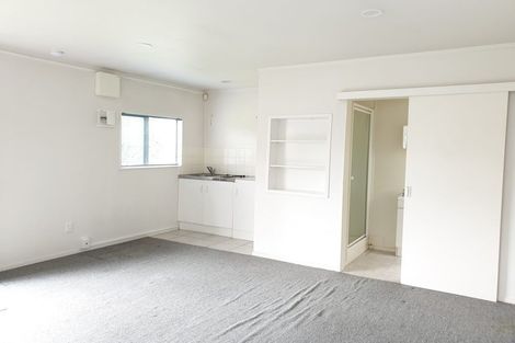 Photo of property in 115 Sykes Road, Weymouth, Auckland, 2103