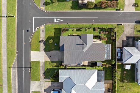Photo of property in 8 Huarahi Pai Road, Huapai, Kumeu, 0810