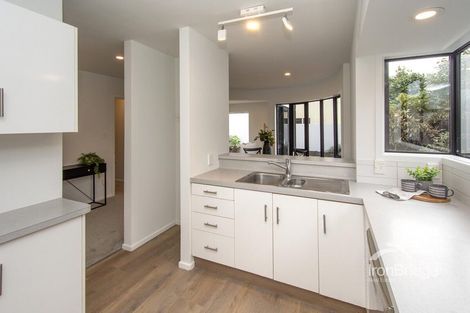 Photo of property in 12 Claverley Garden, Avonhead, Christchurch, 8042