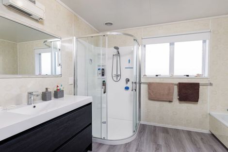 Photo of property in 11 Oxford Street, Waimate, 7924