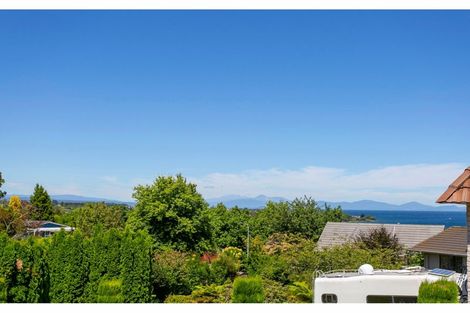 Photo of property in 62 Harvey Street, Waipahihi, Taupo, 3330