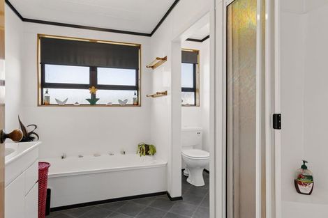 Photo of property in 137 Derby Street, Westport, 7825