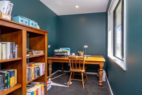 Photo of property in 20 Mallard Drive, Waihola, Outram, 9073