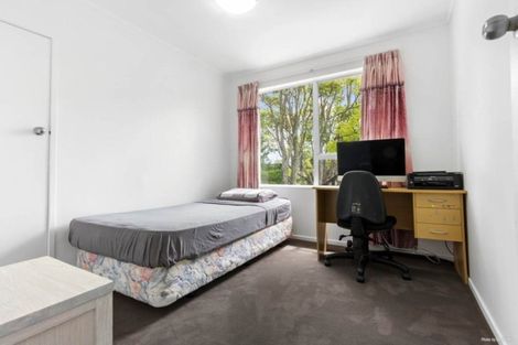 Photo of property in 7 Triangle Road, Massey, Auckland, 0614