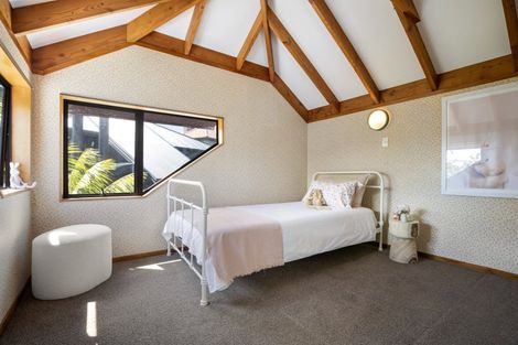 Photo of property in 1/62 Wairoa Road, Narrow Neck, Auckland, 0624