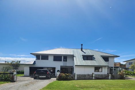 Photo of property in 14 Lochiel Street, Mahia, Nuhaka, 4198