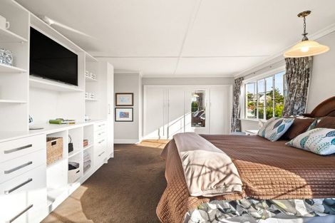 Photo of property in 11 Valpy Street, Saint Clair, Dunedin, 9012