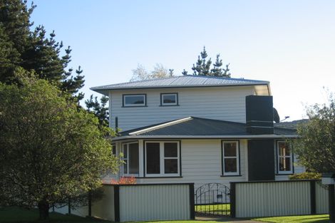 Photo of property in 92 Holborn Drive, Stokes Valley, Lower Hutt, 5019