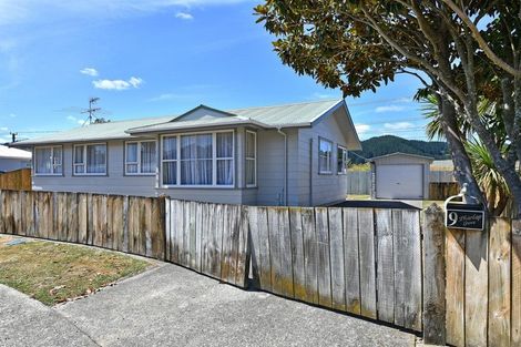 Photo of property in 9 Phar Lap Grove, Trentham, Upper Hutt, 5018