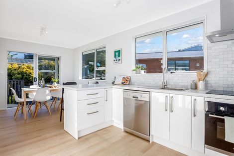 Photo of property in 19 Sombrero View, Ascot Park, Porirua, 5024