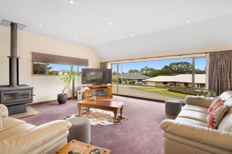 Photo of property in 12 Grove Avenue, Weston, Oamaru, 9401