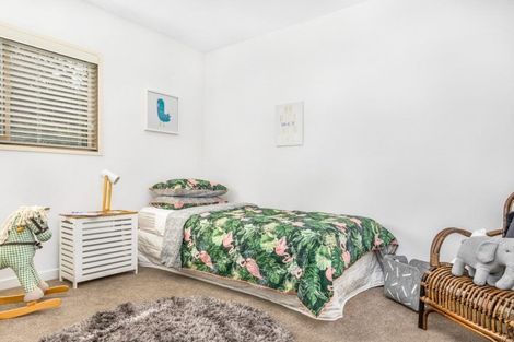 Photo of property in 16 Crispe Road, Clarks Beach, 2122