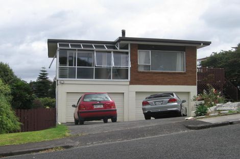 Photo of property in 16 Colin Wild Place, Glenfield, Auckland, 0629