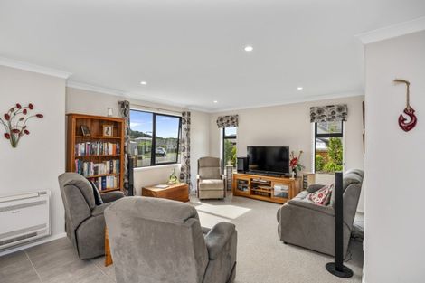 Photo of property in 15 Shoreview Close, Omokoroa, 3114