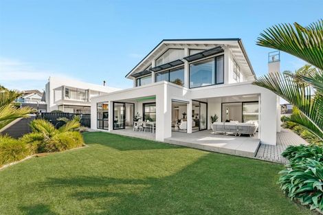 Photo of property in 23 Muritai Road, Milford, Auckland, 0620