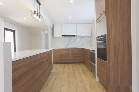 Photo of property in 128 Beach Road, Castor Bay, Auckland, 0620