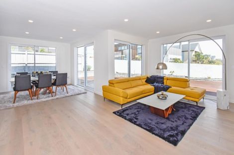 Photo of property in 16 Milano Boulevard, Karaka, Papakura, 2113