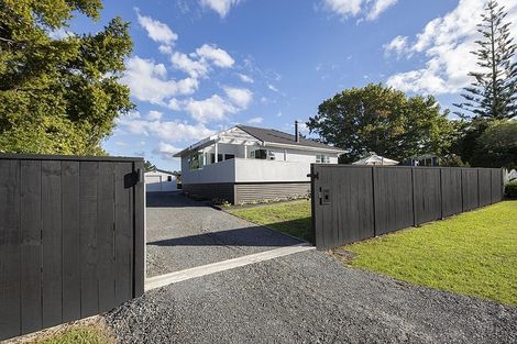 Photo of property in 4 Bethells Road, Waitakere, Auckland, 0816