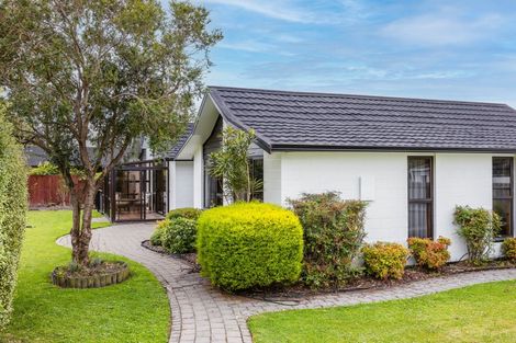 Photo of property in 11a Woodstock Place, Russley, Christchurch, 8042