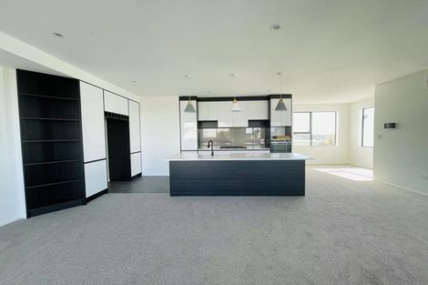 Photo of property in 1b Tui Glen Road, Birkenhead, Auckland, 0626