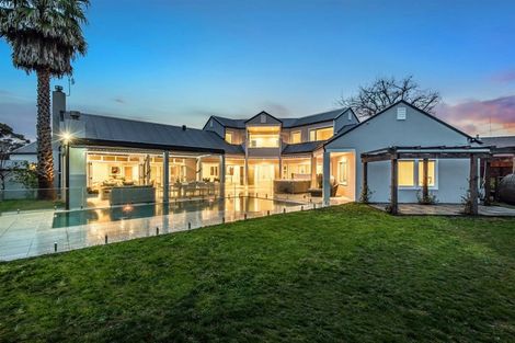 Photo of property in 90 Roland Road, Greenhithe, Auckland, 0632