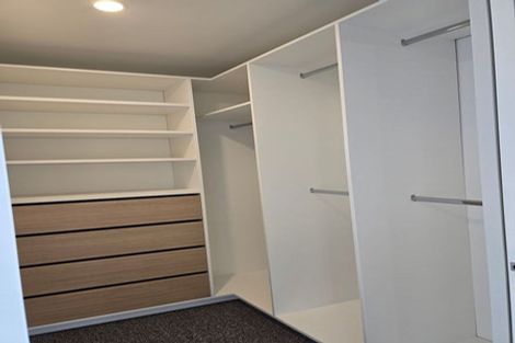 Photo of property in 4 Queensway, Three Kings, Auckland, 1024