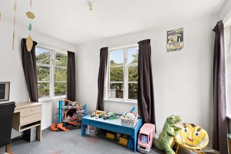 Photo of property in 14 Lockwood Crescent, Taita, Lower Hutt, 5011