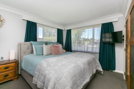 Photo of property in 26 Wallath Road, Westown, New Plymouth, 4310