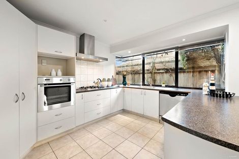 Photo of property in 17 Erne Crescent, East Tamaki, Auckland, 2016