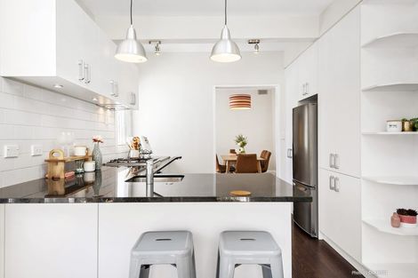 Photo of property in 98 Elizabeth Street, Mount Victoria, Wellington, 6011