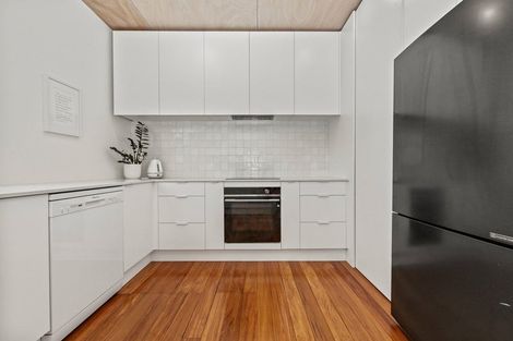 Photo of property in 102 Rosetta Road, Raumati South, Paraparaumu, 5032