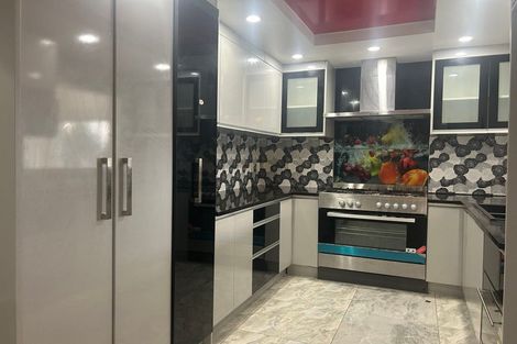 Photo of property in 29 Goodwood Drive, Goodwood Heights, Auckland, 2105