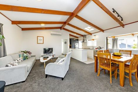 Photo of property in 8a Commissariat Road, Mount Wellington, Auckland, 1060