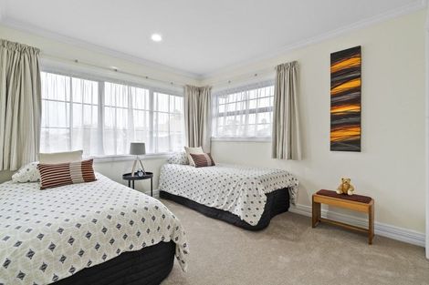 Photo of property in 1 Beverage Place, Rosehill, Papakura, 2113