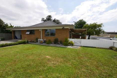 Photo of property in 2/423 Great South Road, Rosehill, Papakura, 2113