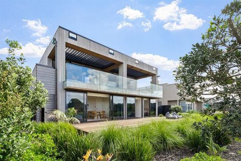 Photo of property in 8 Lagoon Way, Omaha, 0986