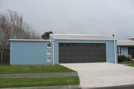 Photo of property in 23 Mace Terrace, Oakura, 4314