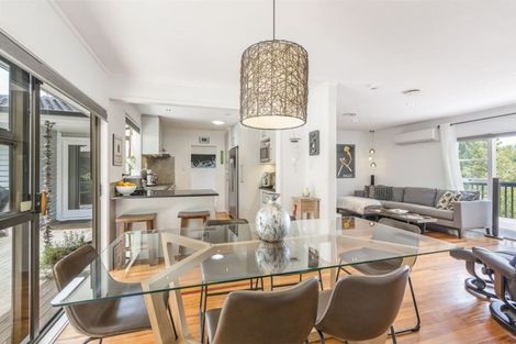 Photo of property in 102 Park Hill Road, Birkenhead, Auckland, 0626