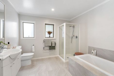 Photo of property in 6 Norglen Lane, Riverhead, 0820