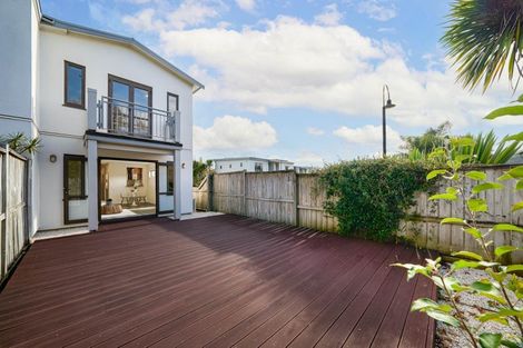 Photo of property in The Grange, 1/92 Bush Road, Albany, Auckland, 0632