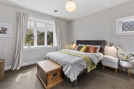 Photo of property in 11 Creswick Terrace, Northland, Wellington, 6012