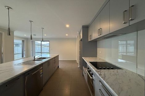 Photo of property in 12 Maxwell Road, Pukekohe, 2120