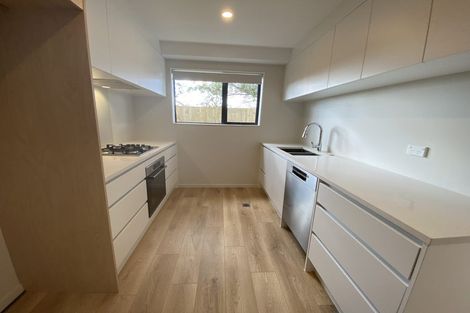Photo of property in 3f Westall Road, New Lynn, Auckland, 0600